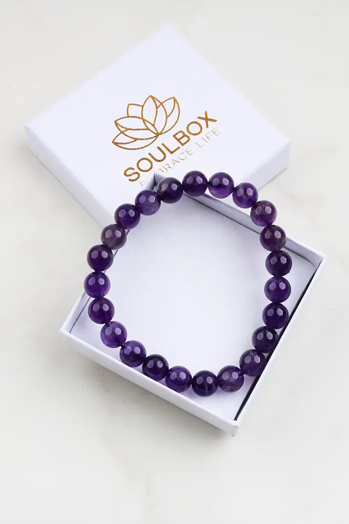 Ametyst armbånd med 8 mm perler – lilla krystalsmykke for ro og spirituel klarhed