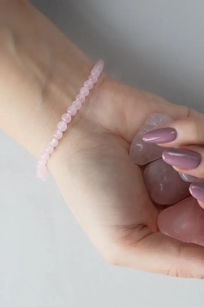 Rosakvarts armbånd med 4 mm perler – blidt lyserødt smykke for kærlighed og indre ro